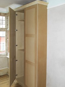 Bedroom fitted wardrobes london